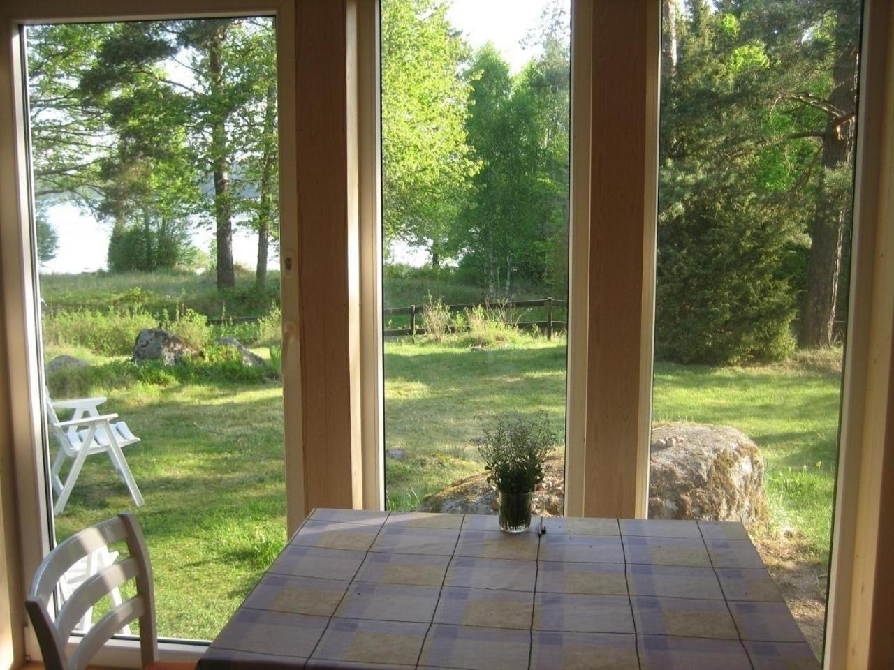 Ferienhaus In Malilla Boote Sauna See Exterior foto